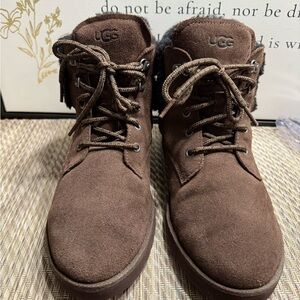 UGG Women's Brown Romlely Heritage Lace Up Boots SZ 9 Box3